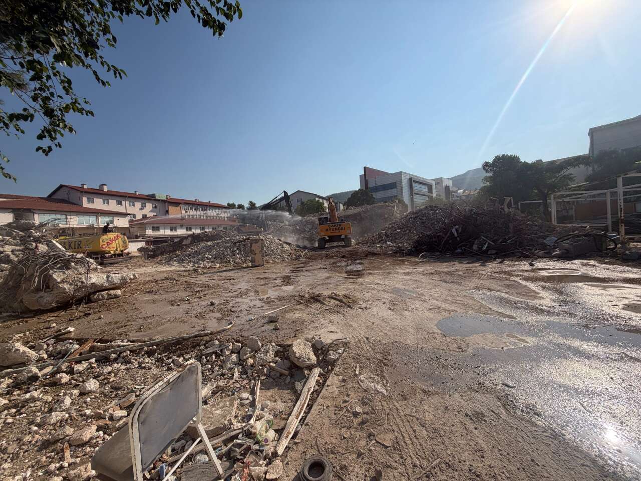 Menteşe Devlet Hastanesi'nde Yıkımda Sona Yaklaşıldı: Gözler Yeni Hastane İnşaatında 1
